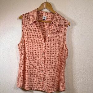 CAbi Sleeveless Button-Front Star Print Top in Cream and Red